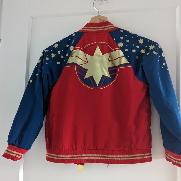 EUC Disney Captain Marvel Bomber Jacket Size   5/6 Kids - Picture 3 of 9